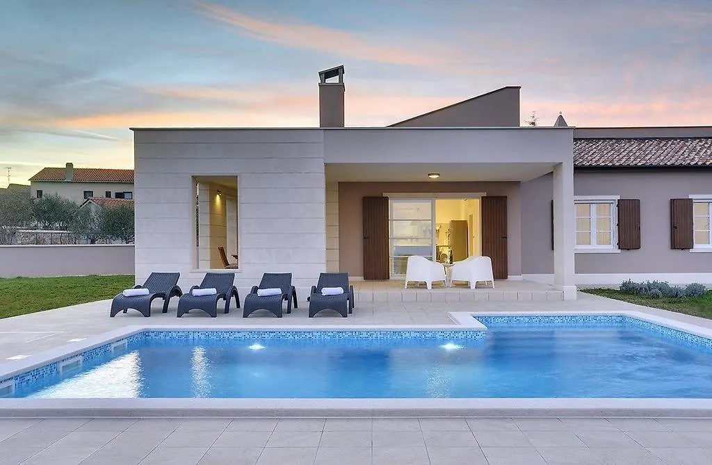 Holiday Home Casa Histria Kavran Chorvatsko